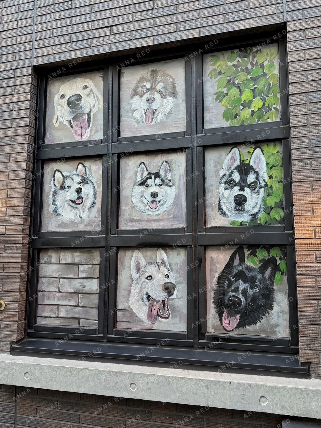 HUSKY CAFE TOKYO detail